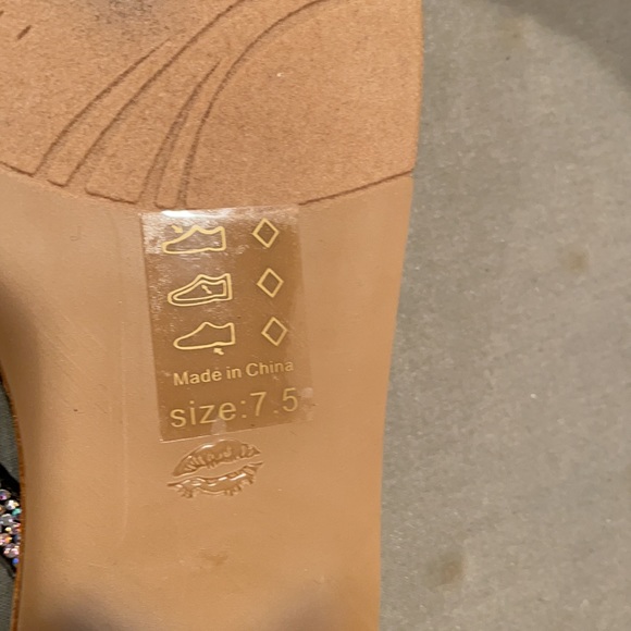 NEW Flip-flops - Picture 4 of 4